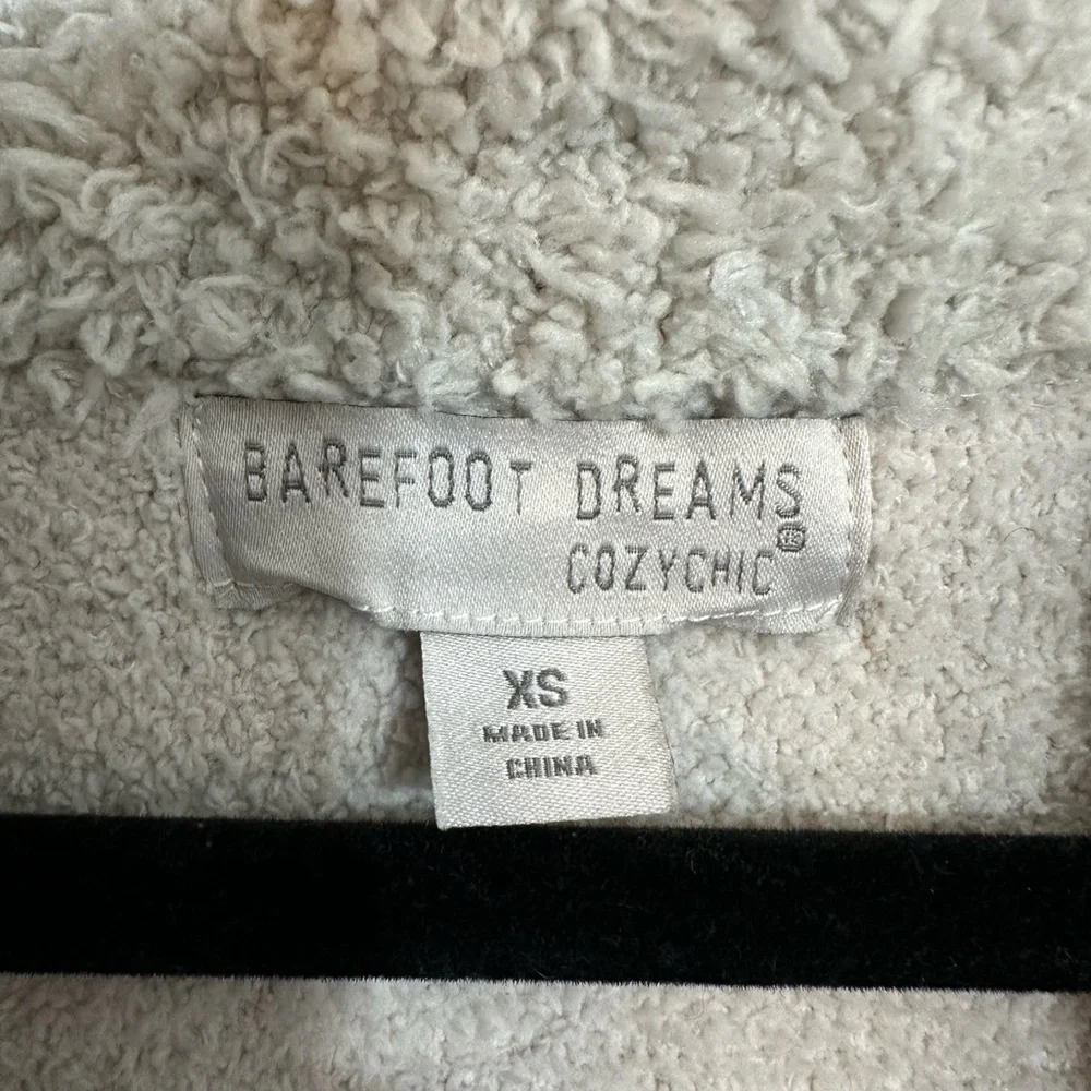 Barefoot Dreams Soft Cream Teddy Button Up Jacket Size XS - Picture 2 of 8